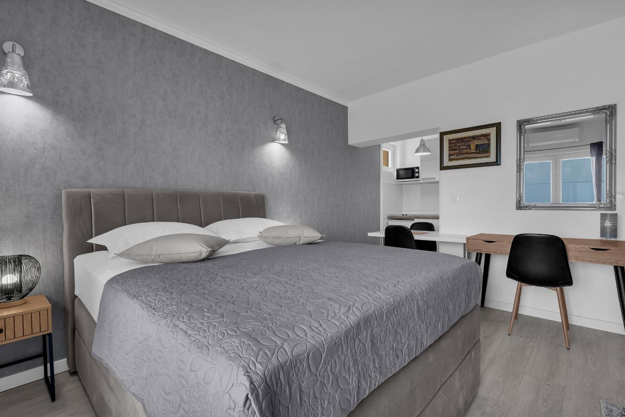 Mare Apartment *