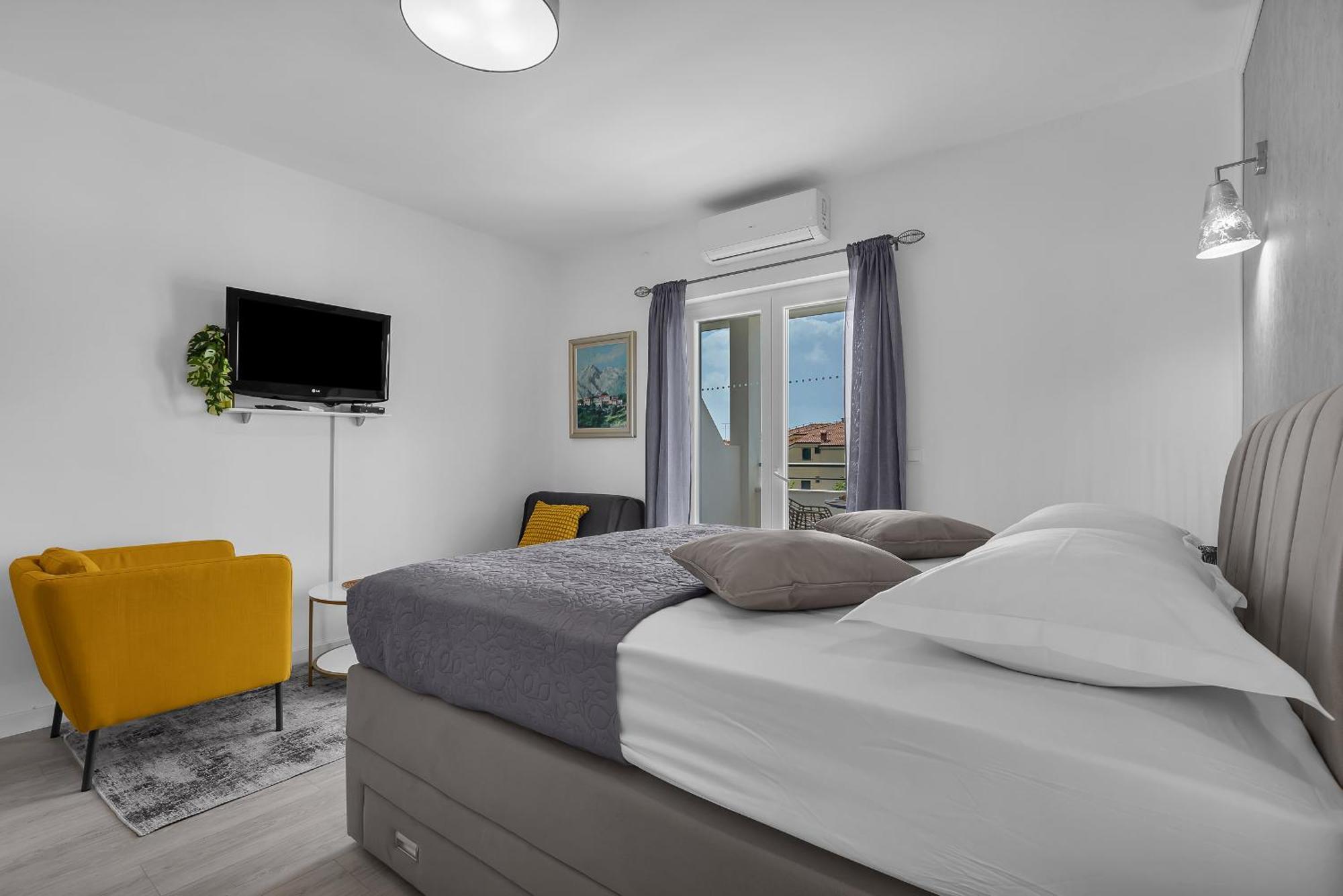 Mare Apartment *